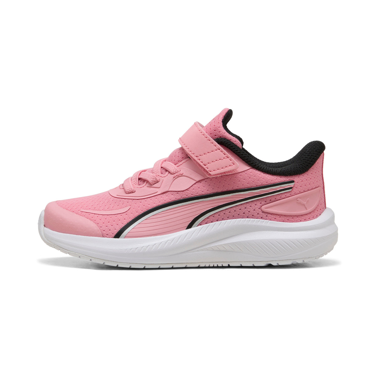 נעלי ספורט לילדות Puma ורוד עם לוגו צד שחור ורצועת סקוץ׳, סוליה לבנה